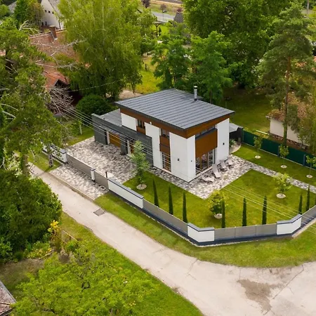 With Gamauf بيت للعطل